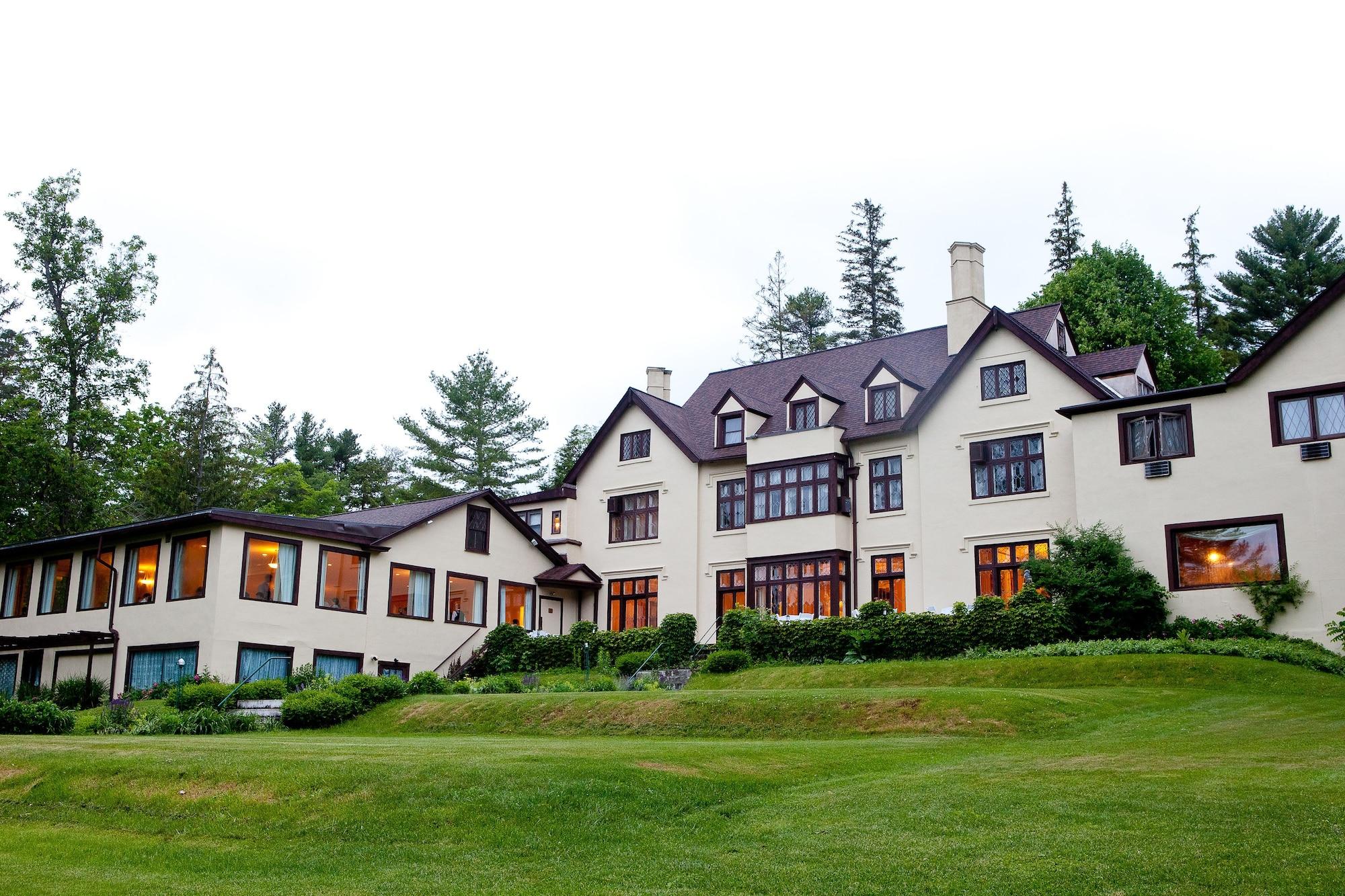 Seven Hills Inn Lenox Extérieur photo