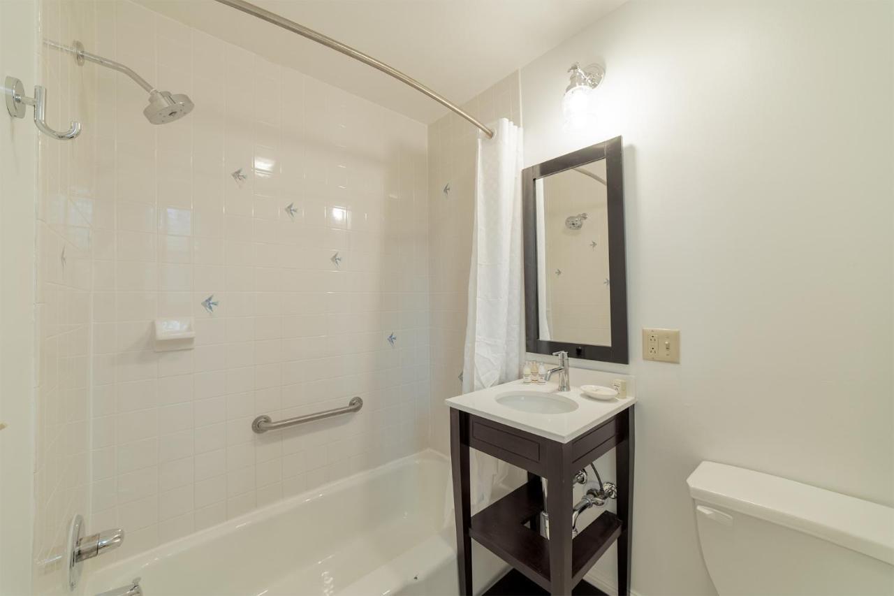 Seven Hills Inn Lenox Extérieur photo