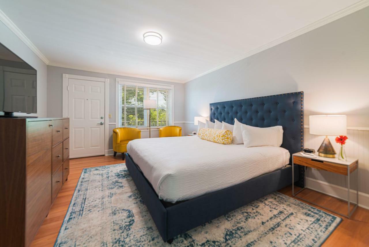 Seven Hills Inn Lenox Extérieur photo
