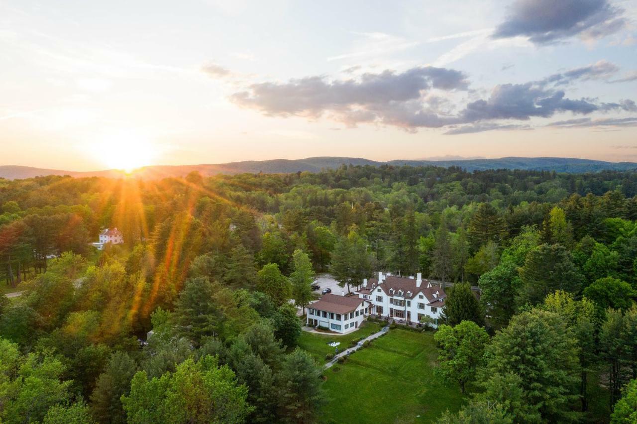 Seven Hills Inn Lenox Extérieur photo